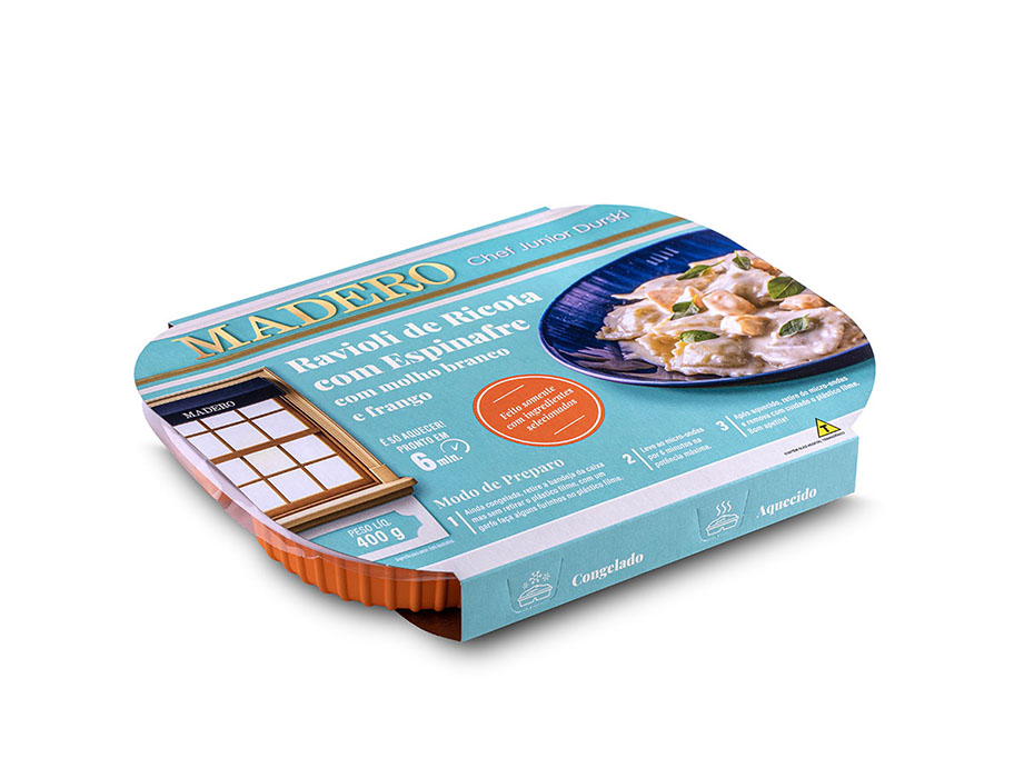 Ravioli de Ricota com Espinafre com molho branco e frango